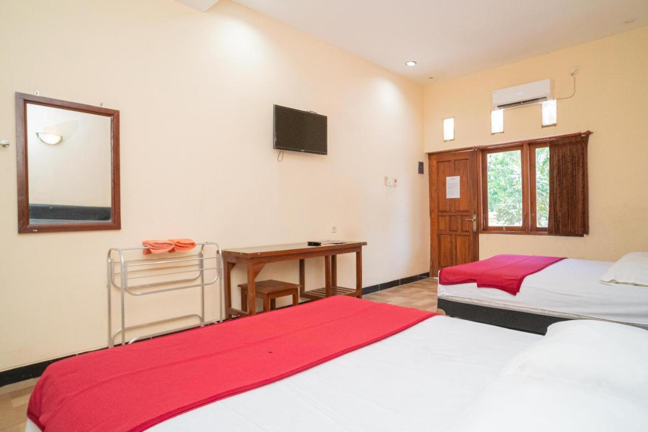 Reddoorz @ Panglima Sudirman Madiun Hotel Exterior photo