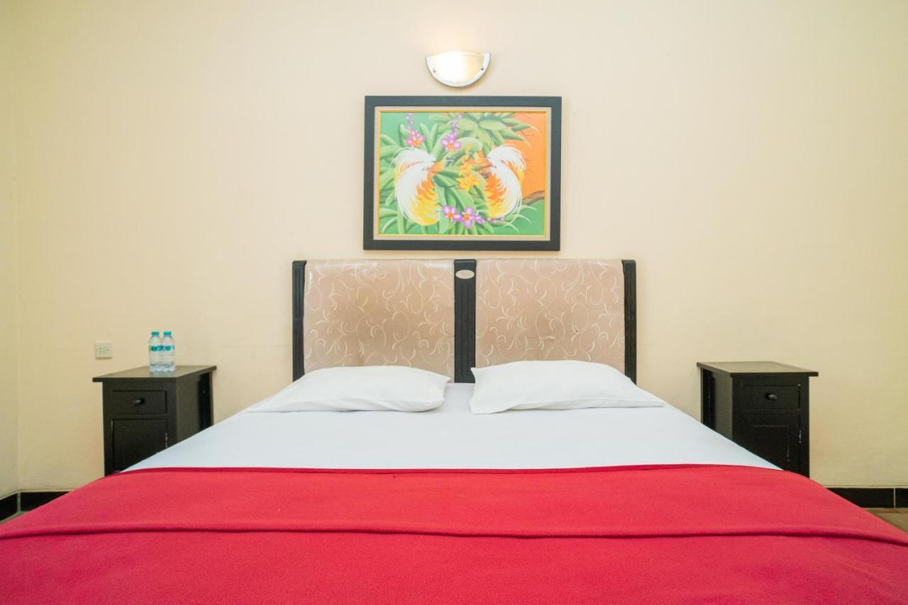 Reddoorz @ Panglima Sudirman Madiun Hotel Exterior photo