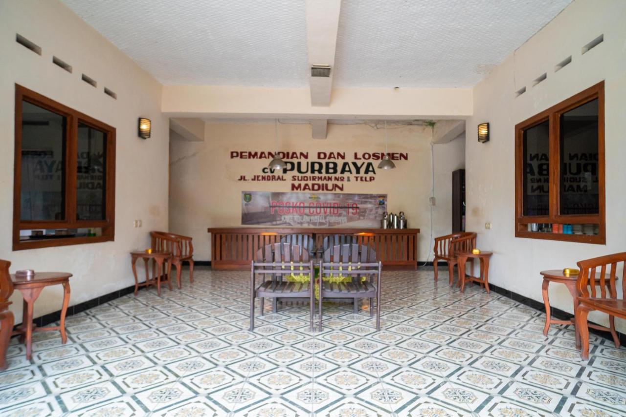 Reddoorz @ Panglima Sudirman Madiun Hotel Exterior photo